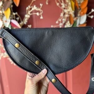 Lyons Leather Co. Black Bee Pouch